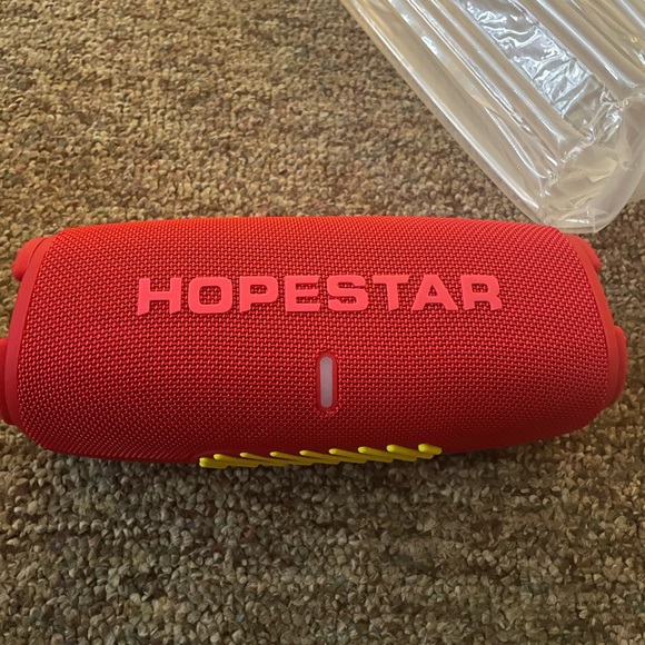 40 watts Bluetooth speaker very loud good bass